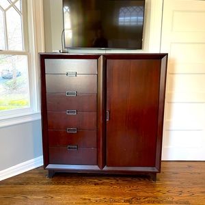 Two dressers, u can buy one or both together